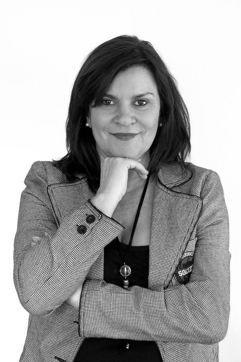 Doris Mock (vormals Doris Klokocnik) als Gründerin von fairkaufstraining ist neben Verkaufsexpertin auch Trainerin, Coach, NLP-Mastertrainerin, zertifiziert für den Size-Prozess®, ausgebildet in Trinergy® (Metavision-Supervision, systemisches Coaching). Doris Mock